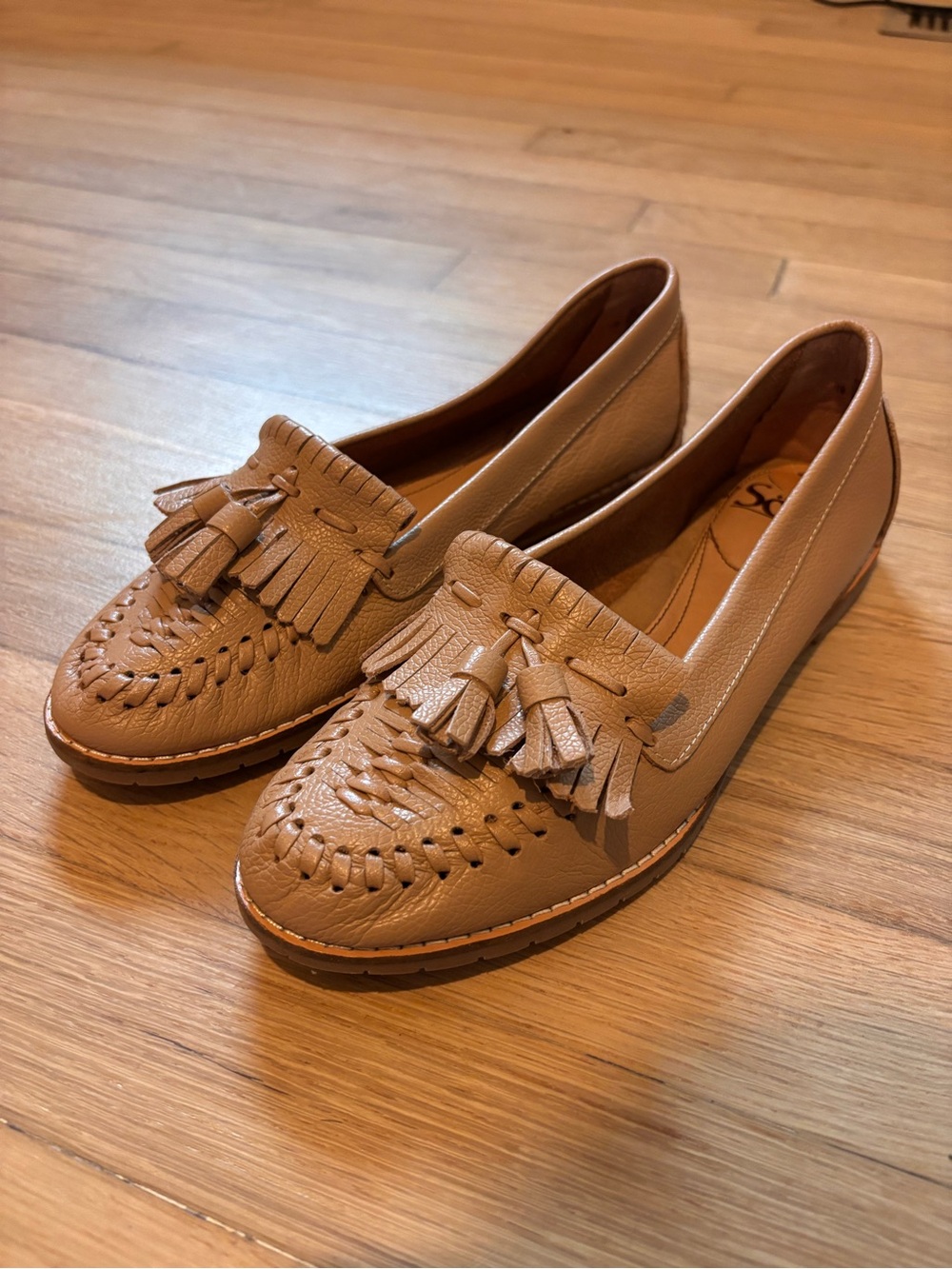 Söfft Leather Tassel Loafers Women’s Size 7 Tan Cognac Moccasin Flats